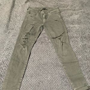 American Eagle women’s jeans